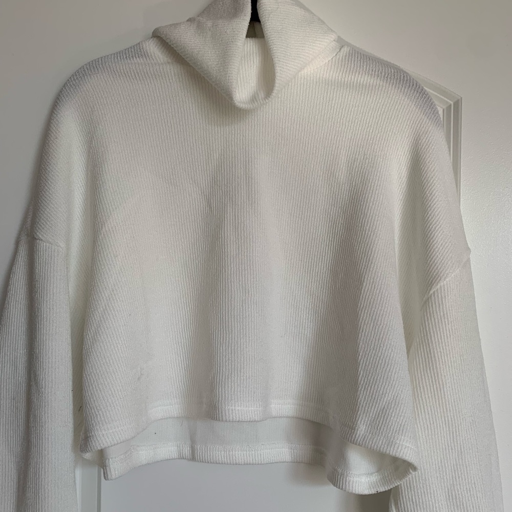 White long sleeve turtleneck sweater
